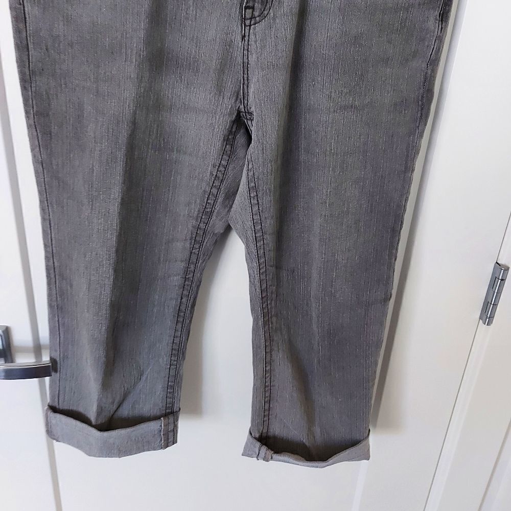 ROADRUNNER CAPRI JEANS - Picture 3 of 13